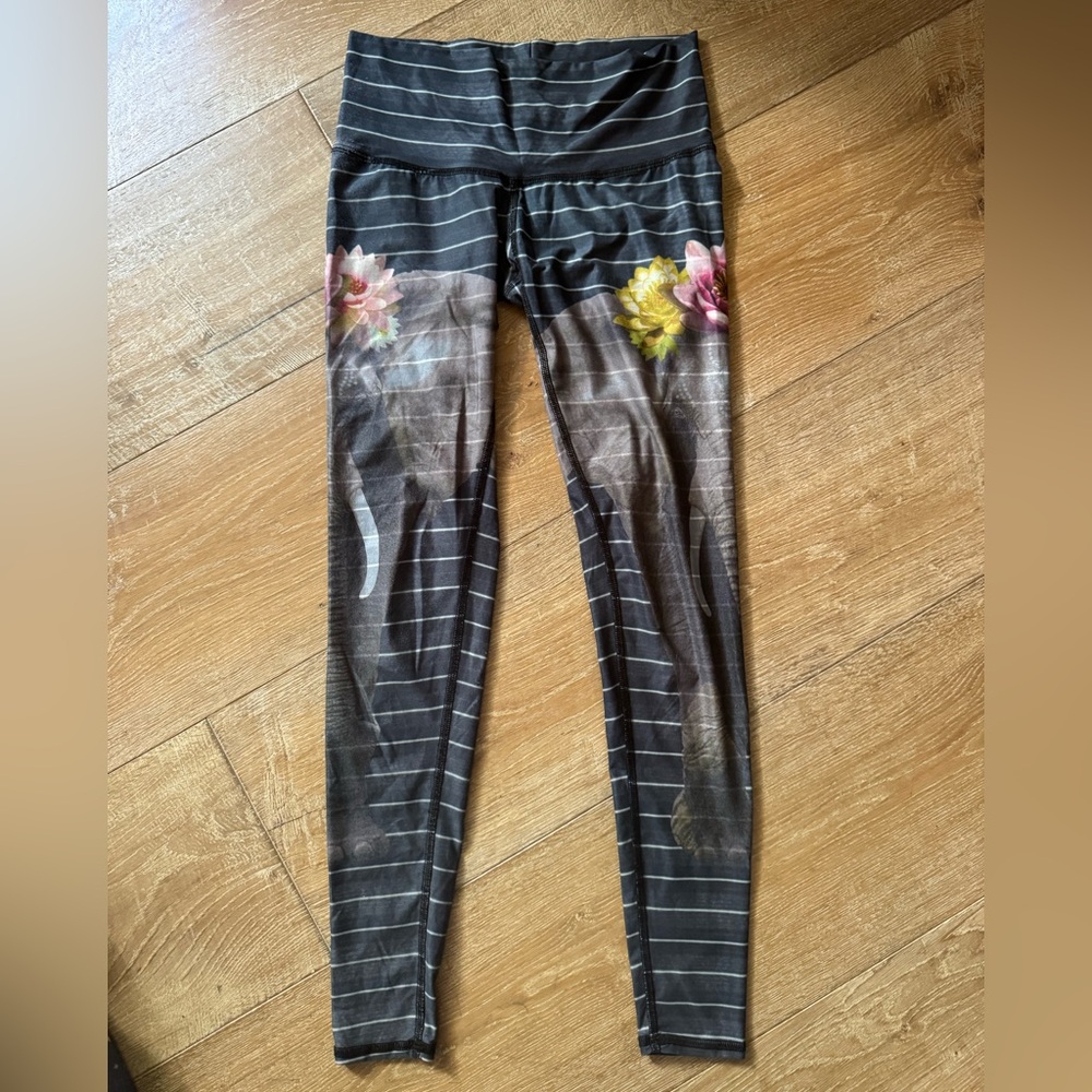 Teeki size small elephant print striped leggings